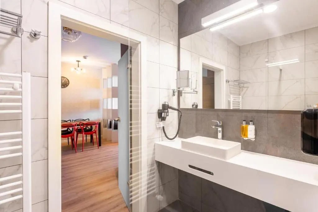 Bach Apartments