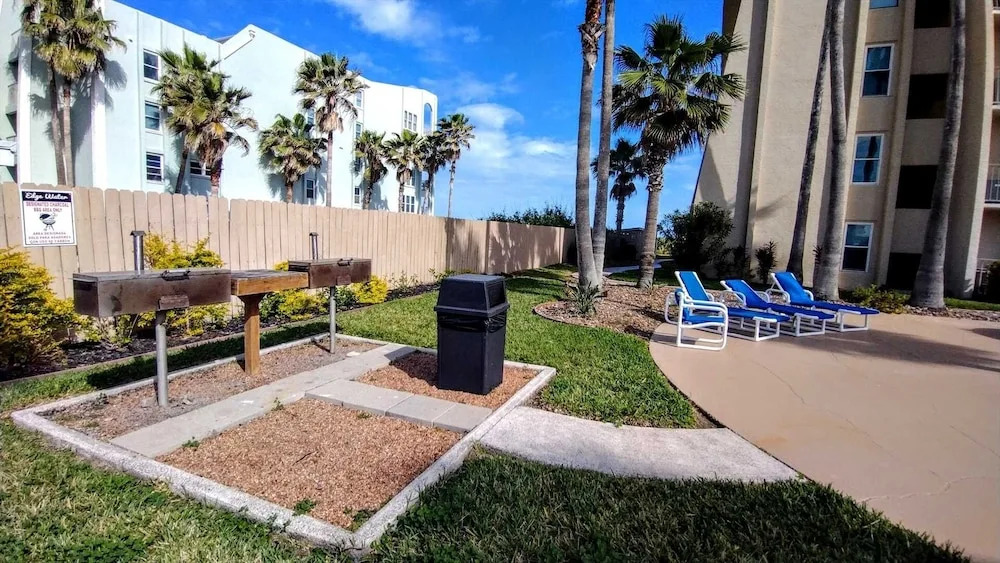 Edgewater 506 Minium 2 Bedroom Condo by RedAwning