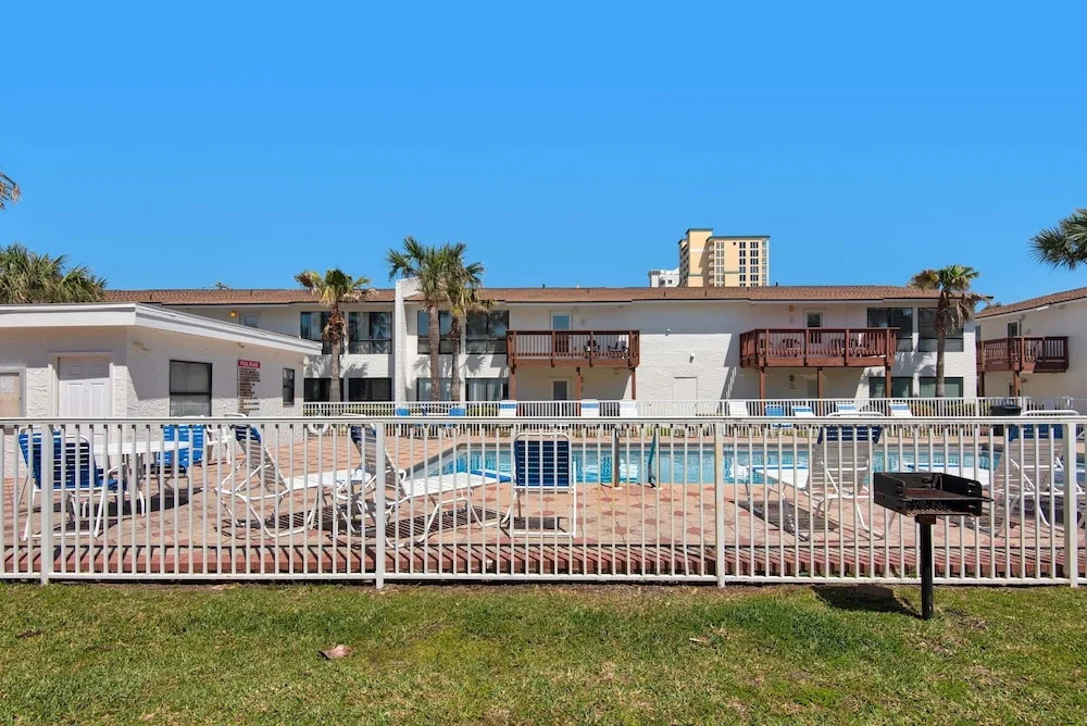 Beachview 102 - Flaming Sunrise