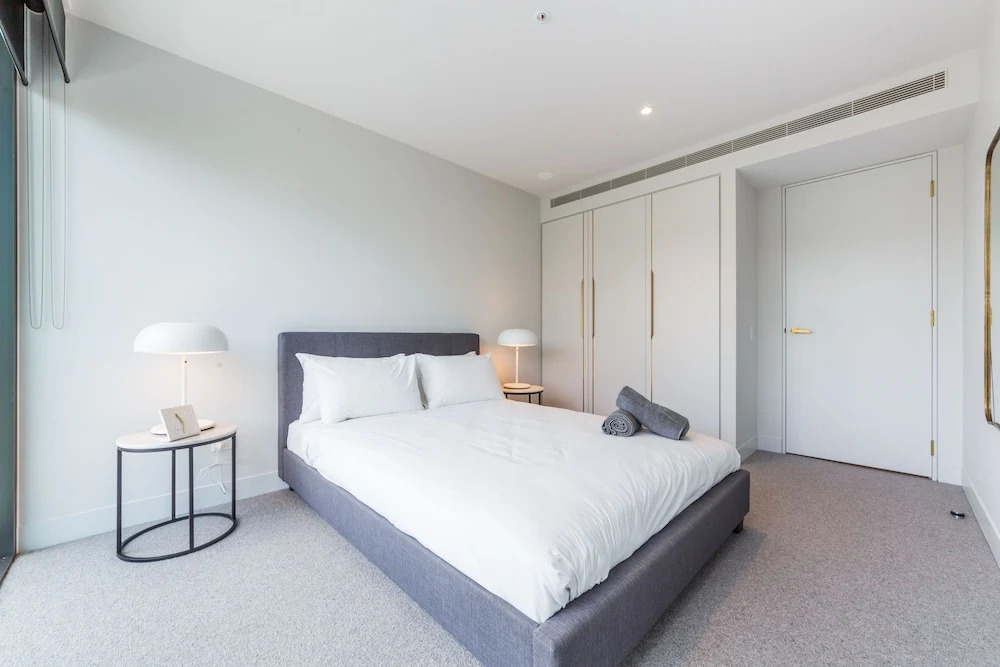 Exquisite 1 bedroom Parking Gym Pool Spa