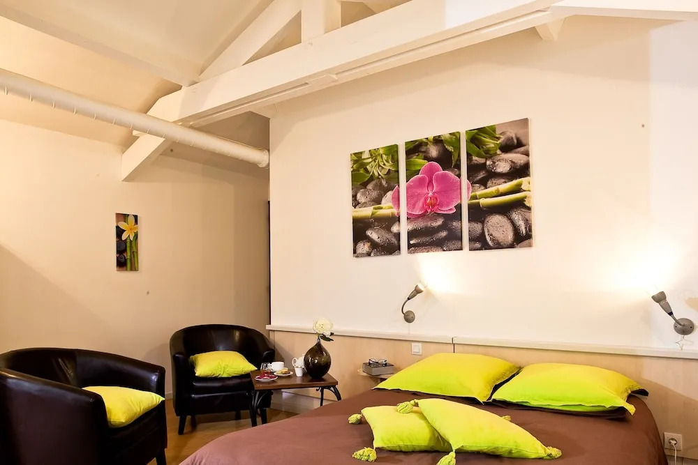 Logis LAuberge de Larressingle