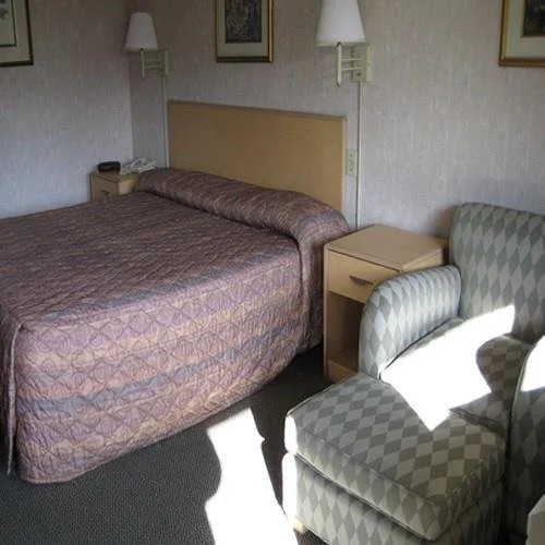 Red Carpet Inn