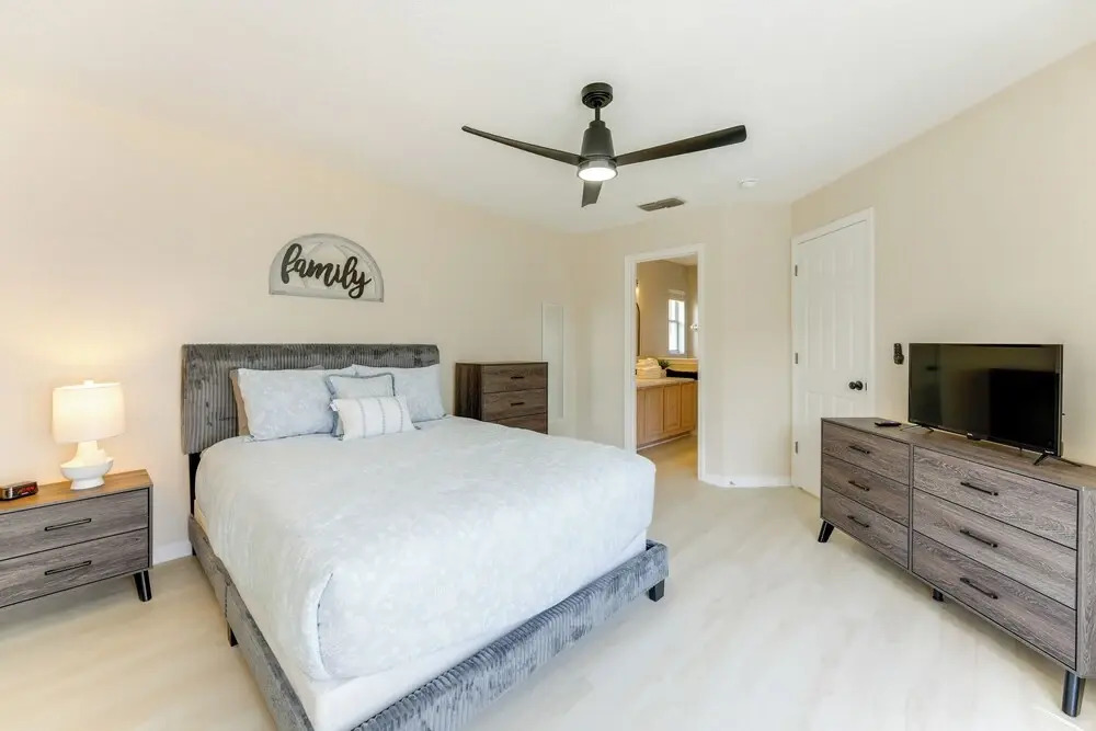 Sunny Skies & Disney Days: Davenport Home w/ Pool!