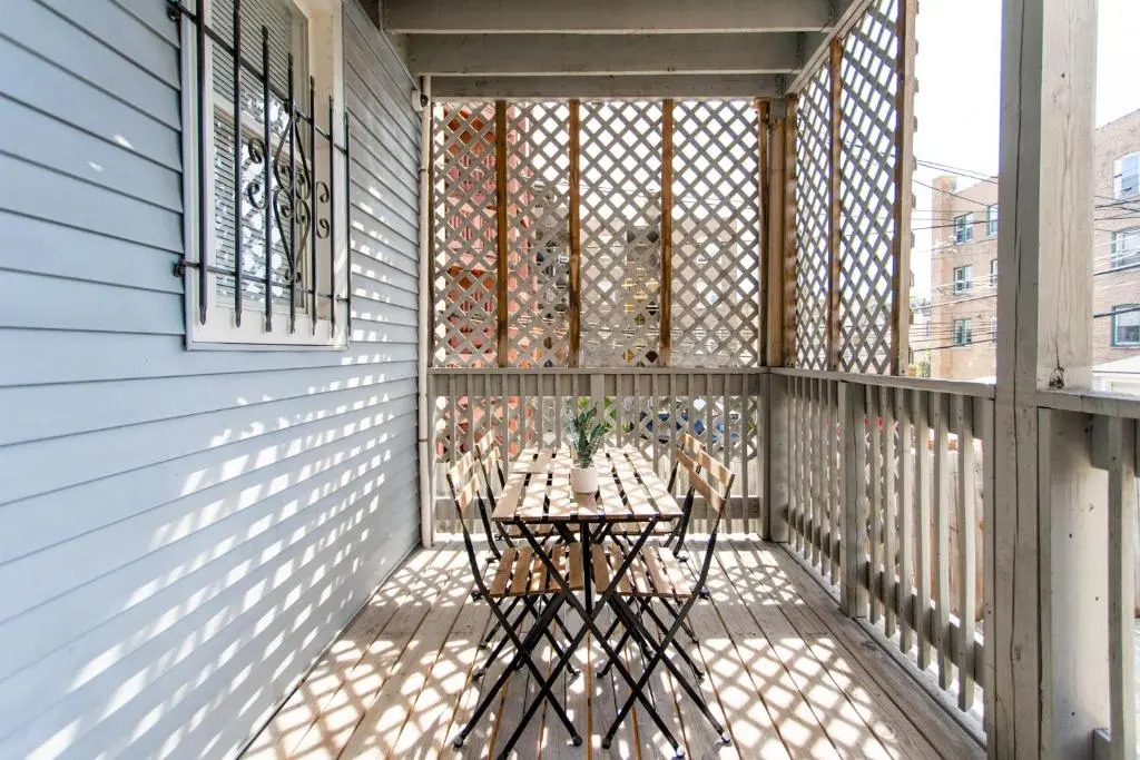Stylish and Cute 2BR Apartment Near Wrigley!