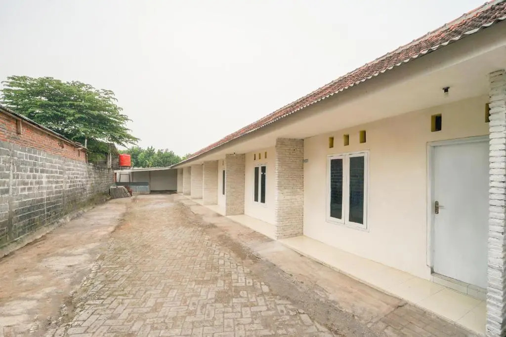 OYO 2937 Nindy Residence 2
