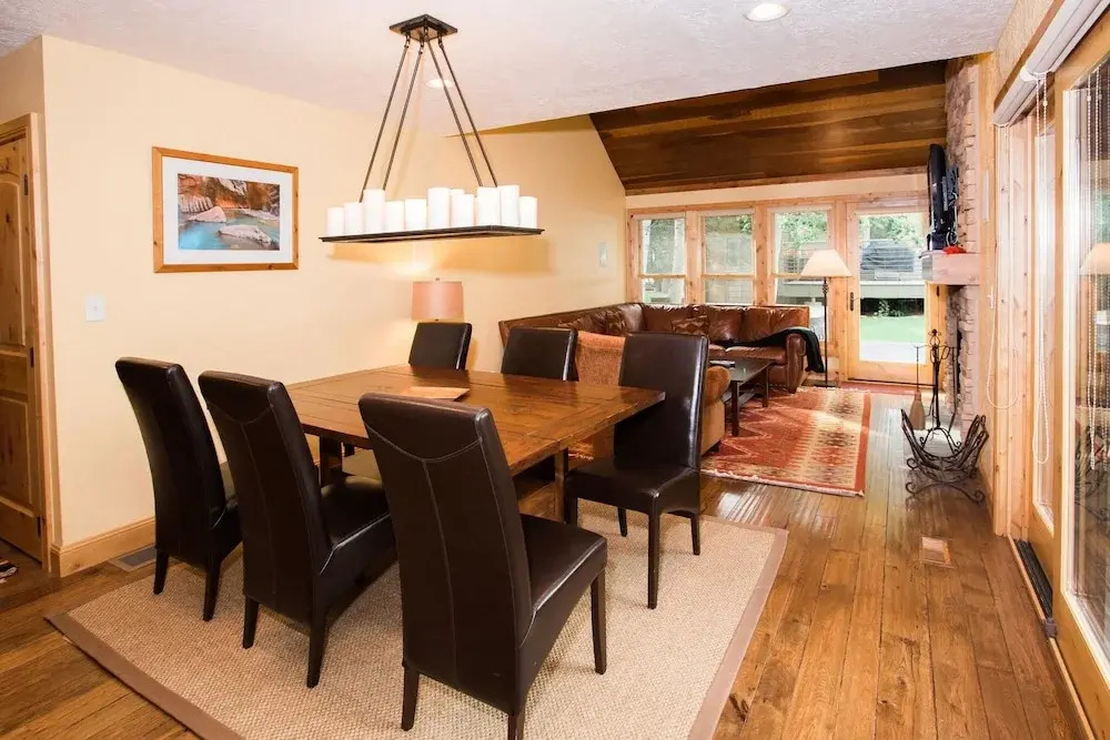 Pay Day Condominiums