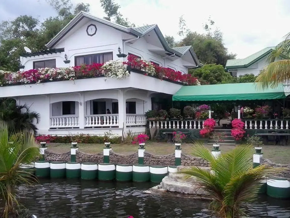 San Roque Paradise Hotel