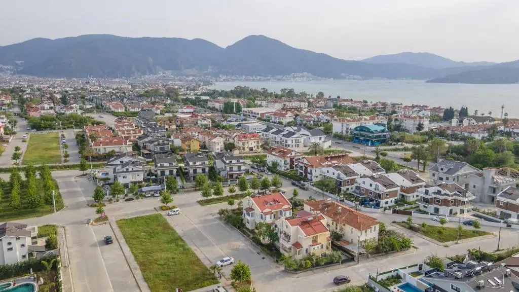 Sahile Yakın Havuzlu Villa 6+2 kişilik