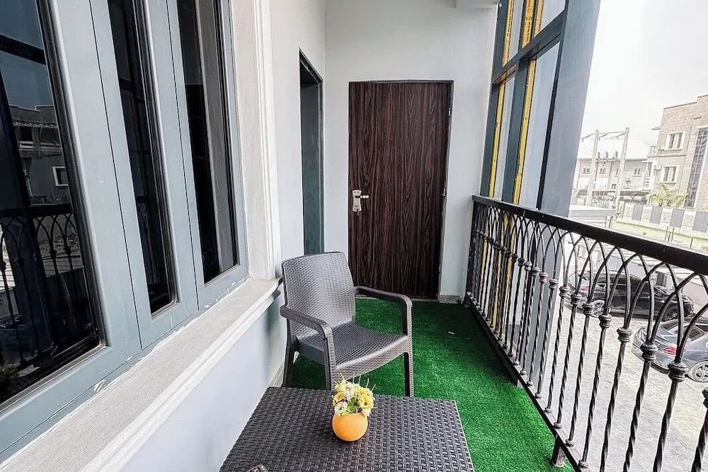 Emiez Apartment and Hotel