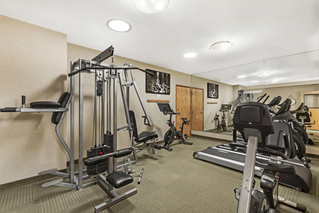 Best Western Plus Silver Saddle Inn