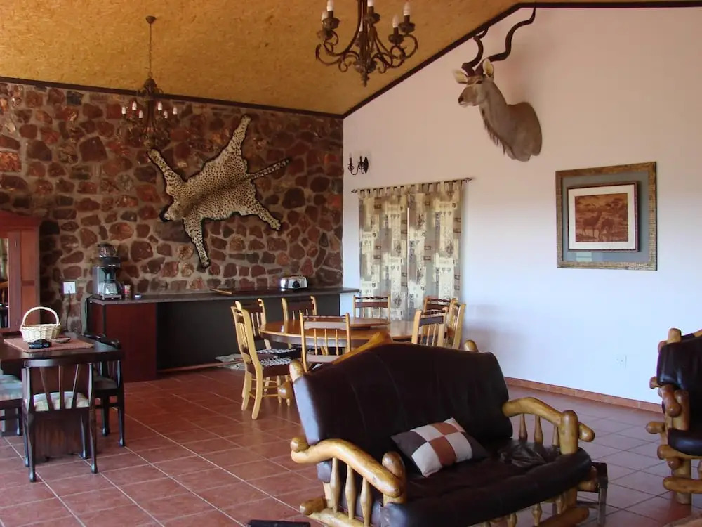 Onduri Lodge - In Okaukuejo