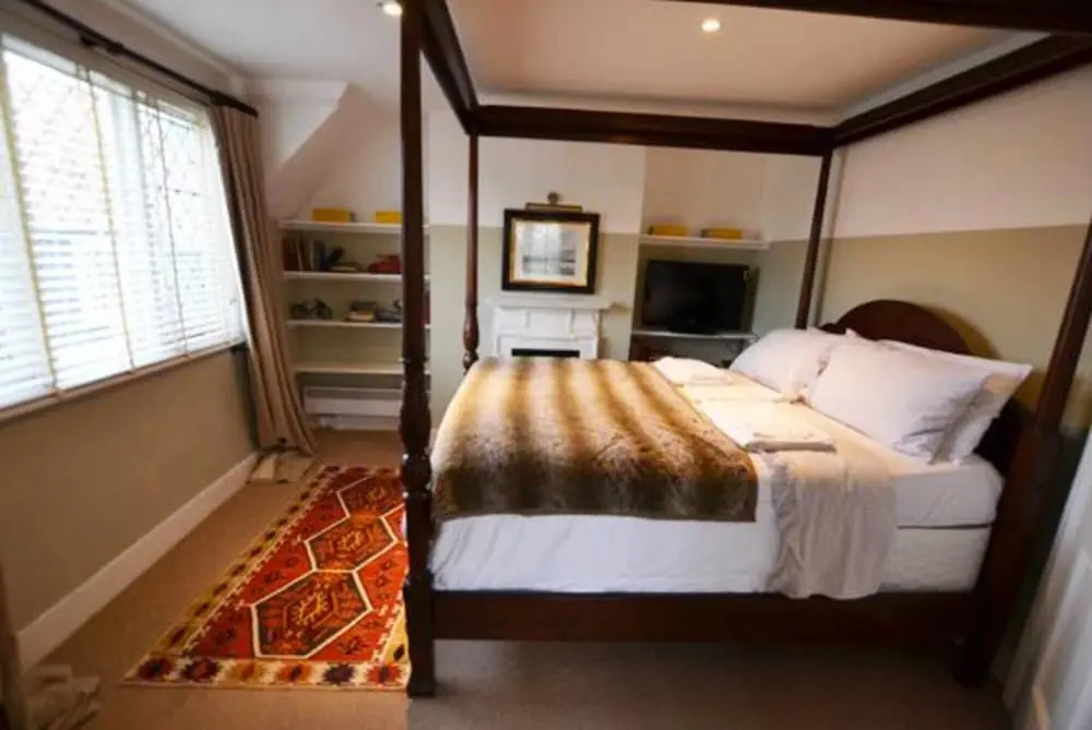 Chase Cottage / 3-bed Home on Osea Island, Essex