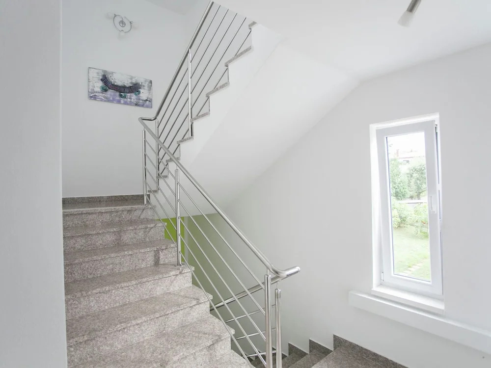 Nice Decorated one Bedroom Apartment With Balcony, Private Parking