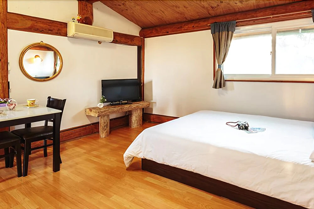 Seogwipo Log Village Pension