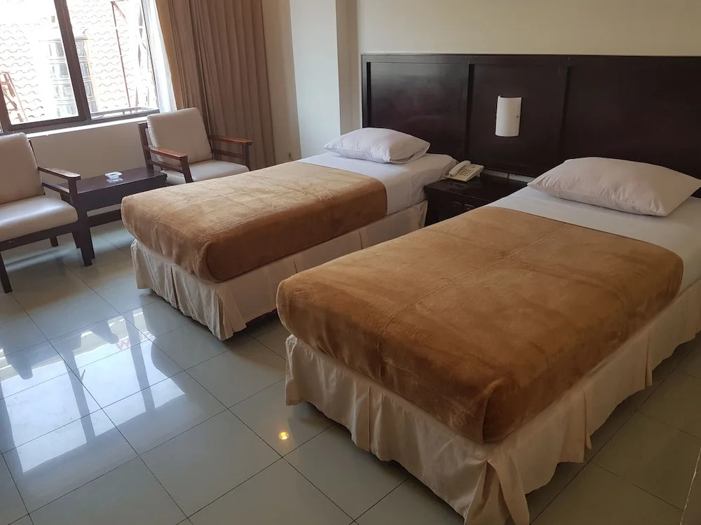 Grand Wisata