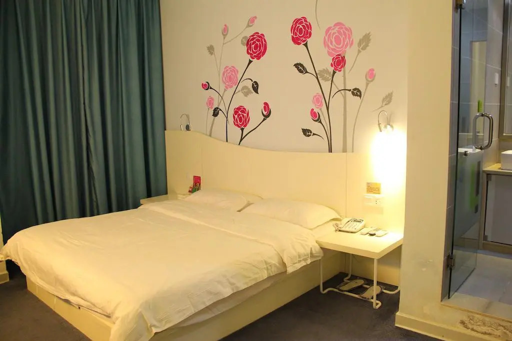 For You Chain Hotel