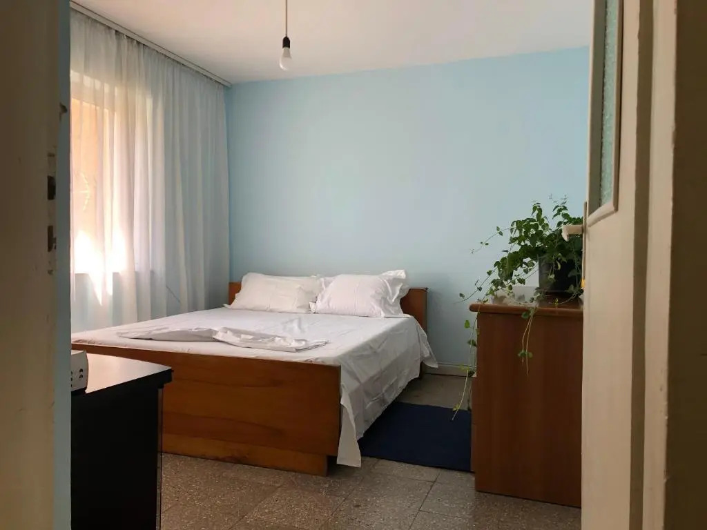 Itan’s apartments