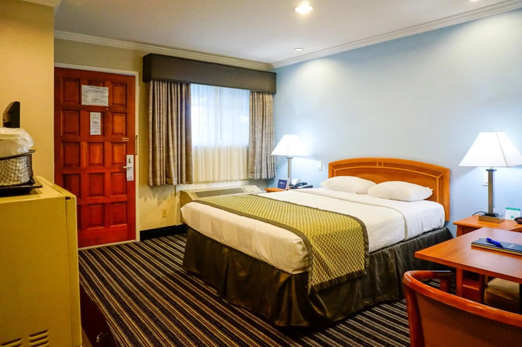 Hotel Parmani Near Stanford University
