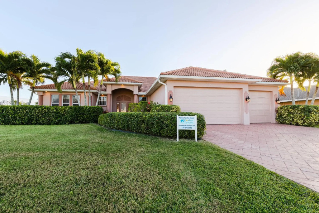 Villa Key Largo - Heated Pool & Spa, Private Beach, with Bicycles - Roelens Vacations