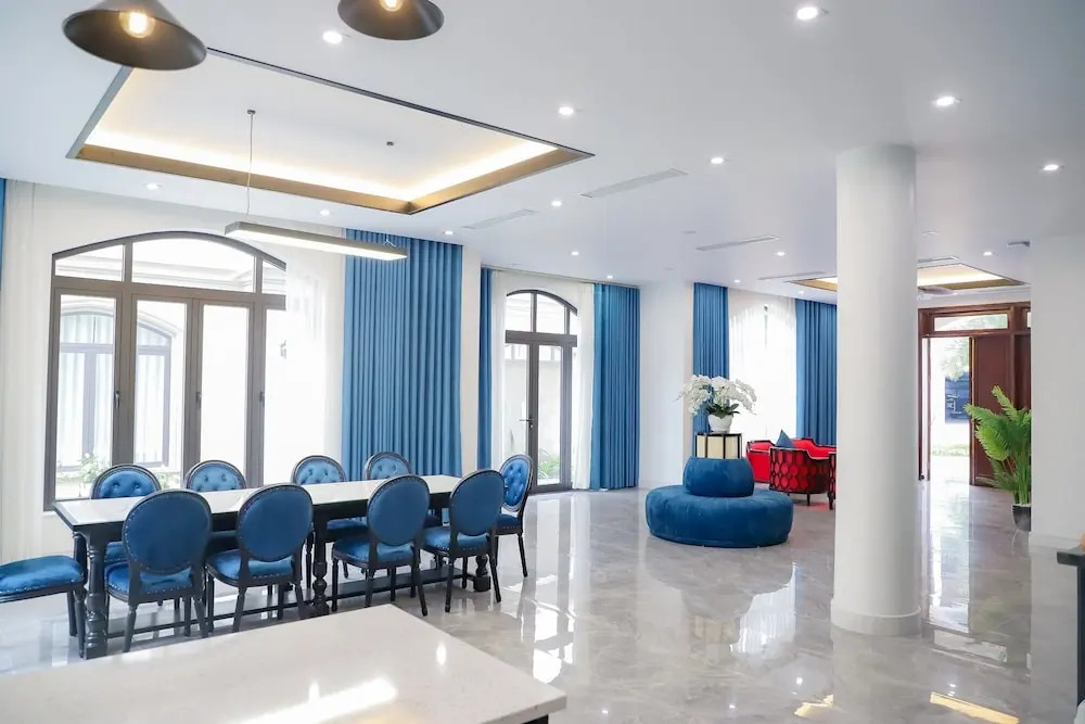 DLioro Hotel & Resort