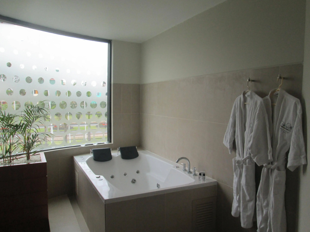 Palmetto Hotel Business La Perla
