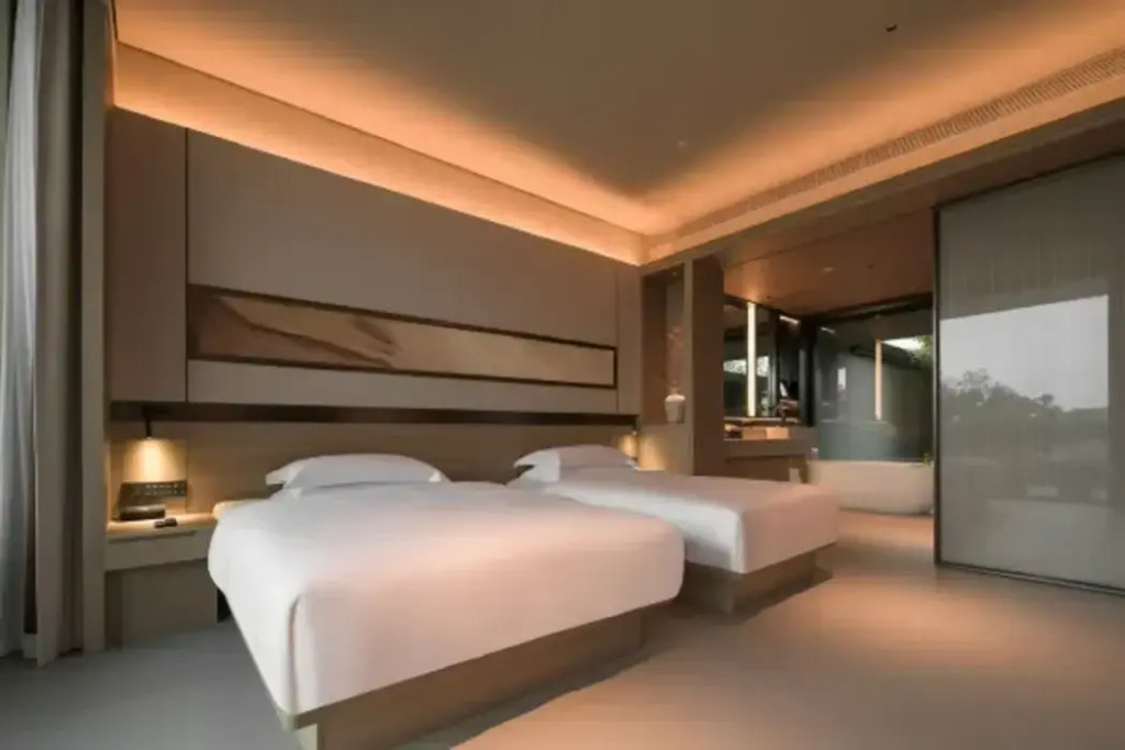 The Lucid Resort Deqing