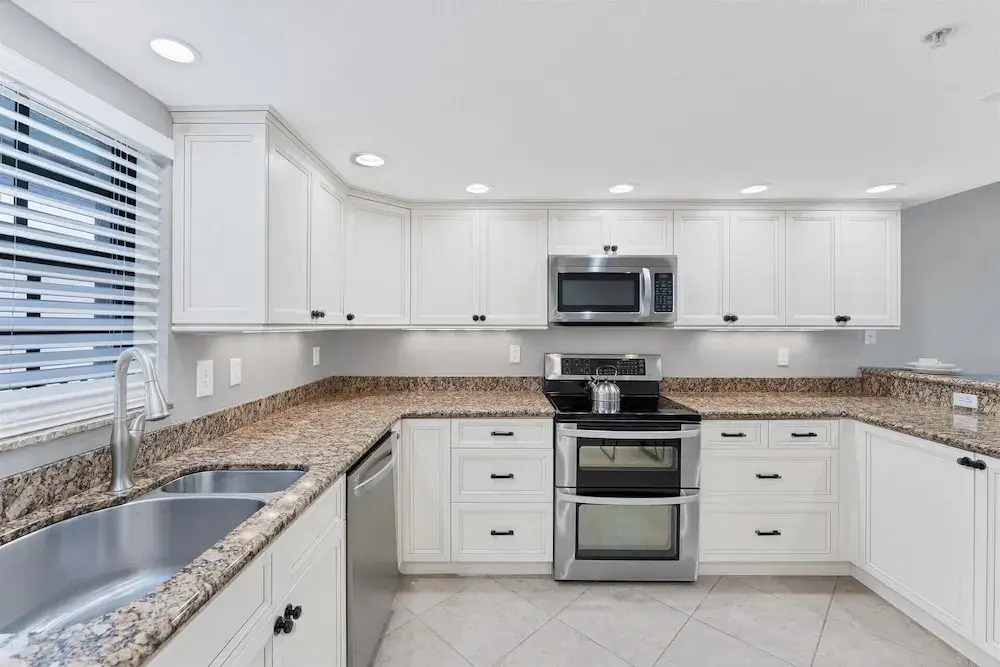 Spacious Beachfront 3br Manasota Key Condo 3 Bedroom Condo