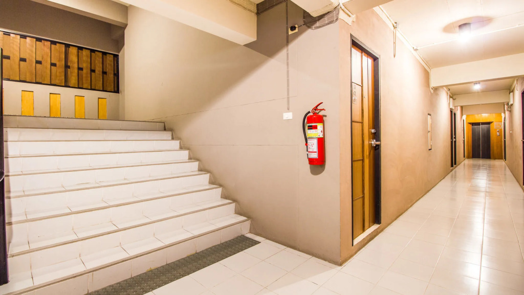 B2 Santitham (Wat Jed Yod) Boutique & Budget Hotel