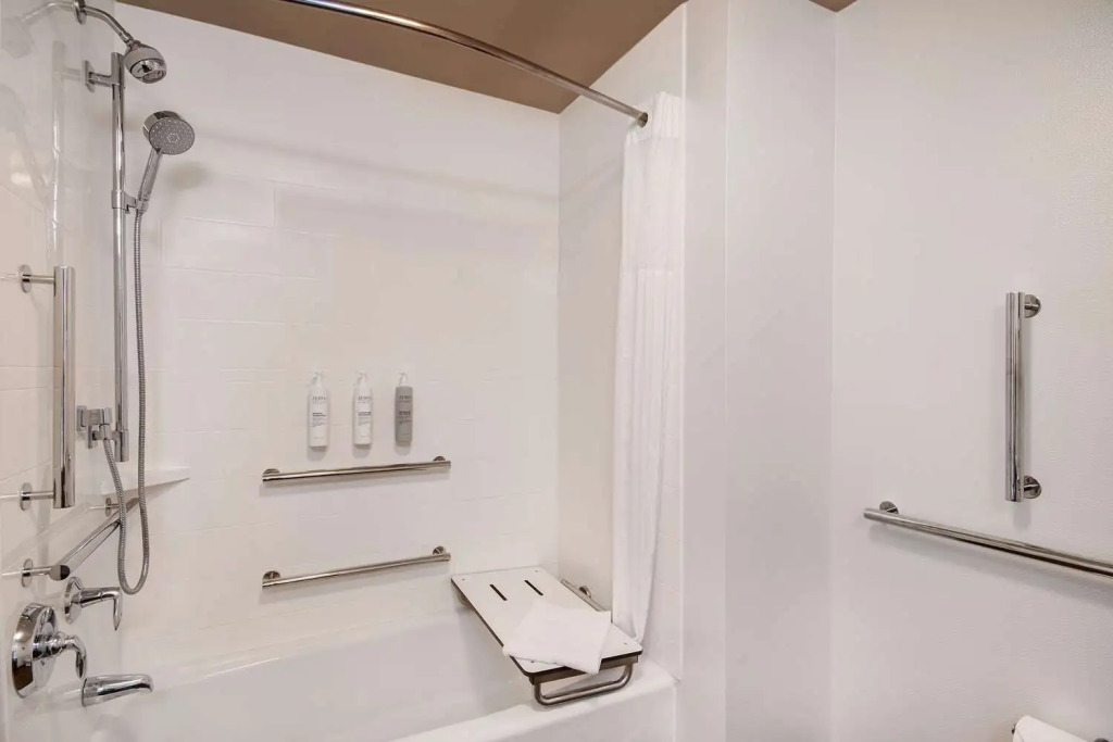 Hampton Inn Livonia Detroit