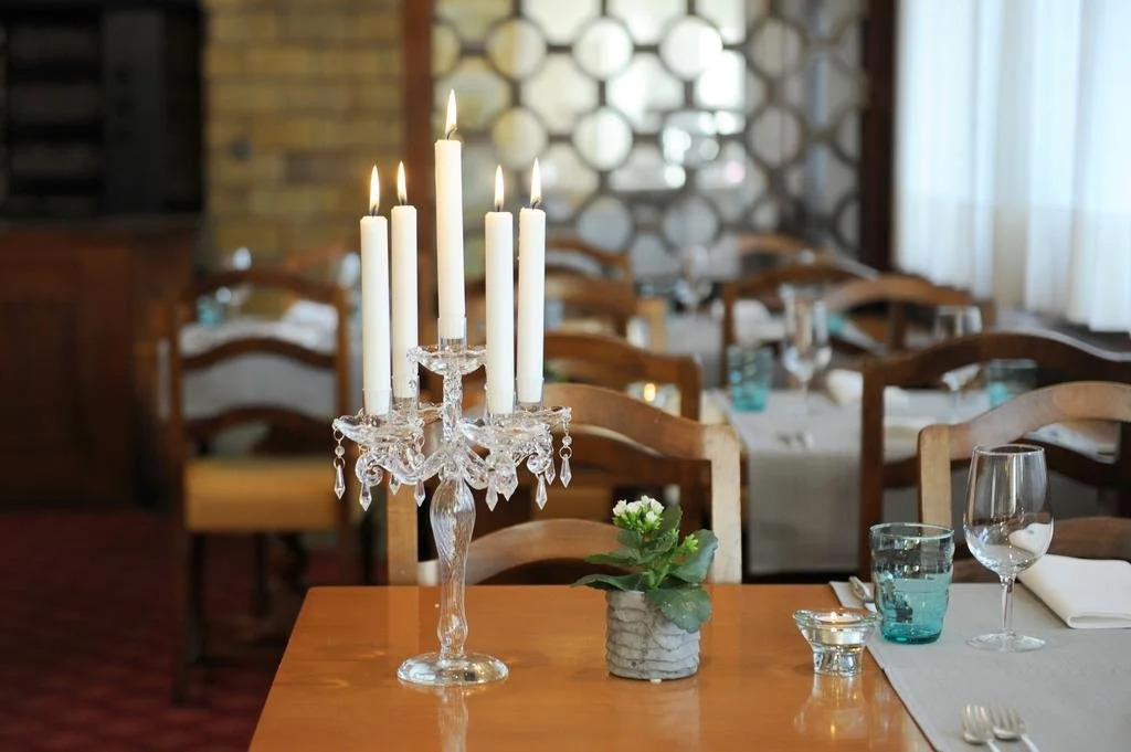 Châtonneyre Hotel & Restaurant