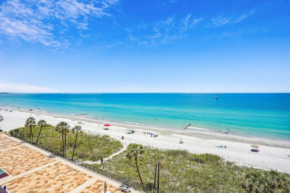 Ocean Sands 1-708