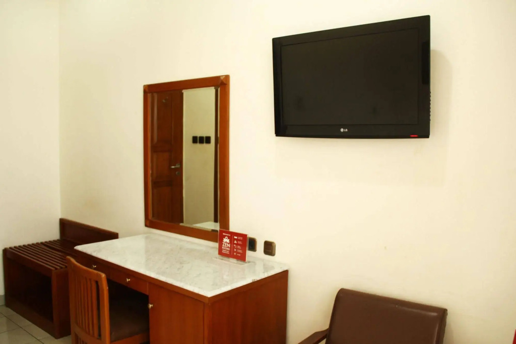 ZEN Rooms Cipaganti