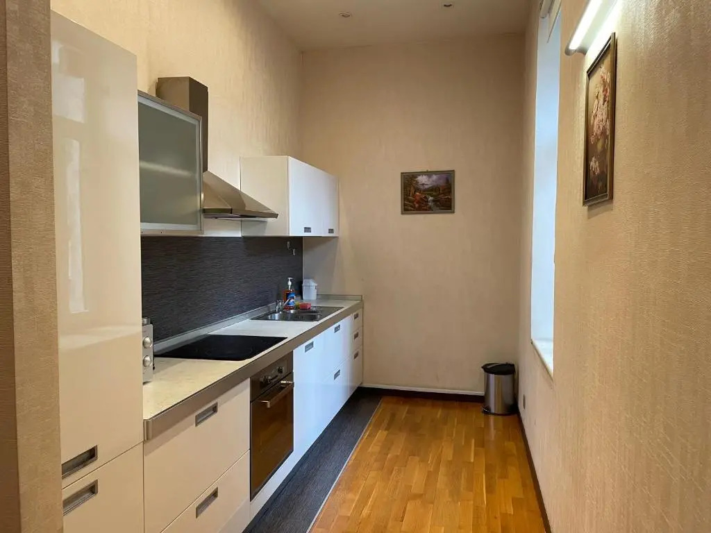 Gloriya Boulevard Apartment