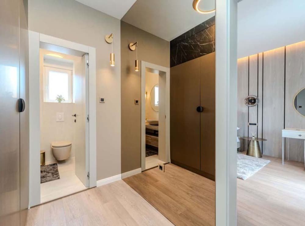 Luxury Apartments & Suites Dijan