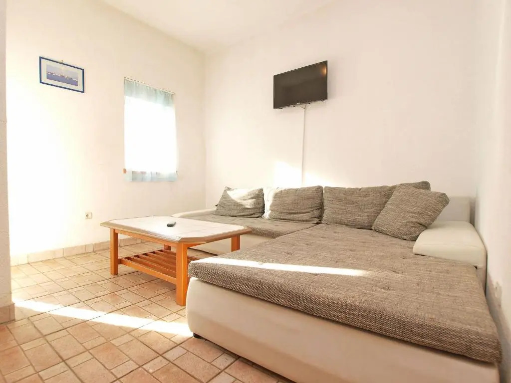 Apartments Ivo 1328