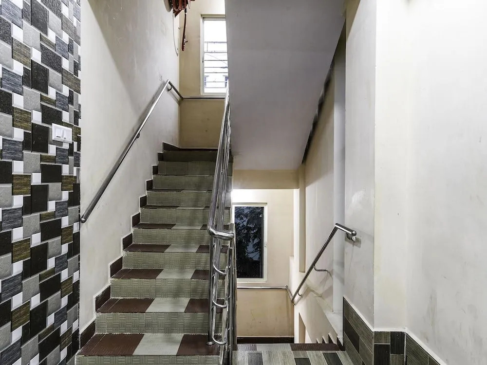 Oyo 17302 Yugis Vedhika Hotel