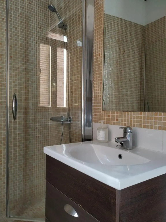 Bonito apartamento con encanto en casco antiguo RON 7