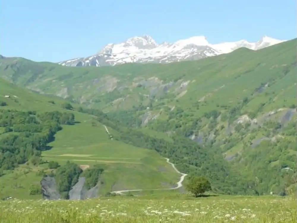 appartement gentiane 4personnes dans gite "la maison daugustin" classé 3 étoiles,la tour,73530 st jean darves