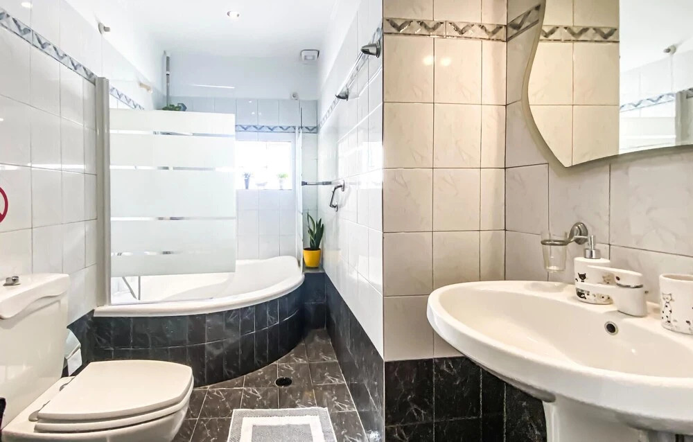 Stunning Home in Attika With Wifi and 3 Bedrooms