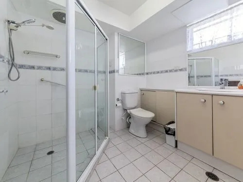 Laman Lodge, Unit 2, 15 Laman Street