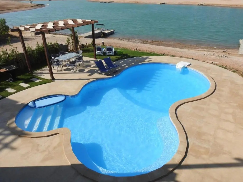 Unique 4-rooms villa w/private pool, beach & dock.