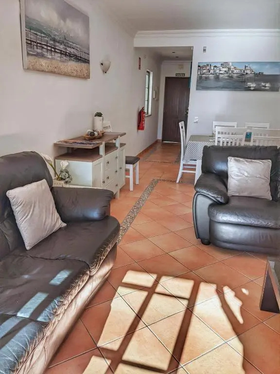 Townhouse 700m from Sao Rafael Beach