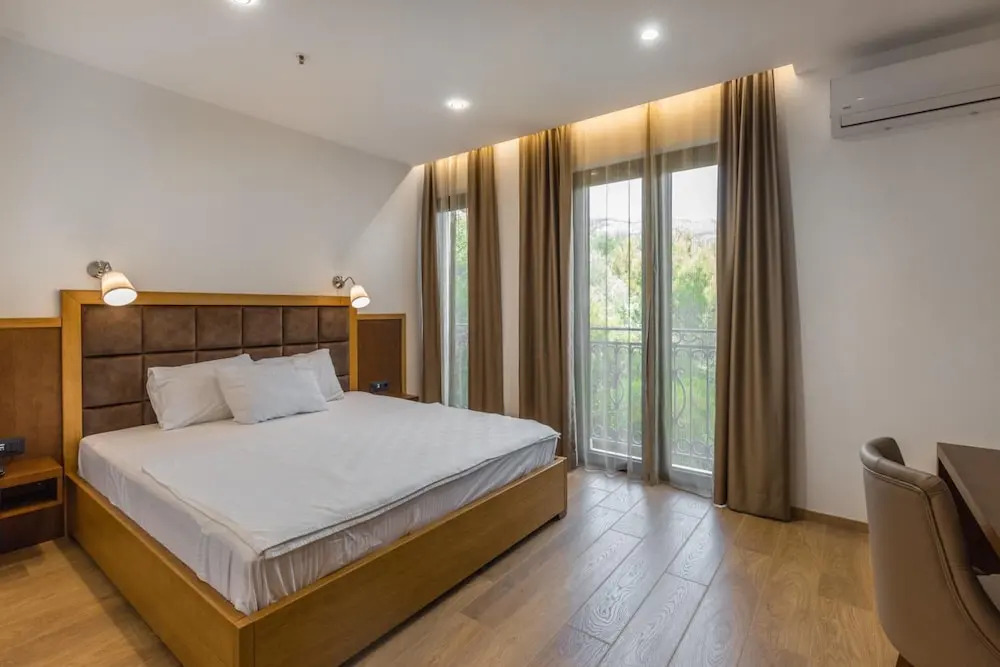 Hotel Plaza Lucice
