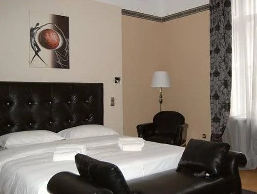 Rex Clinic Hotel