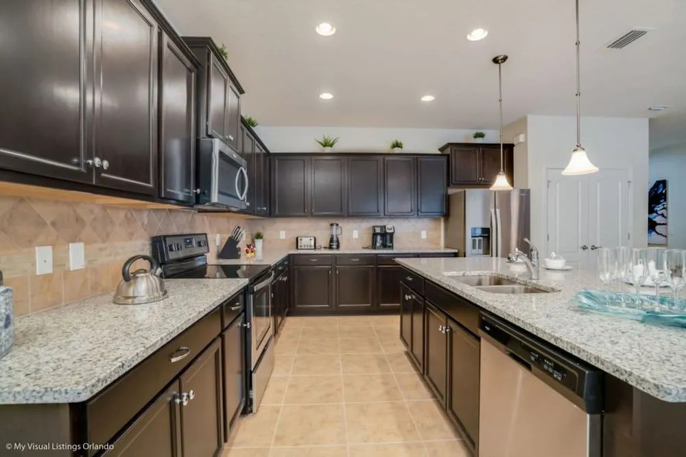 Windsor at Westside 8852cor