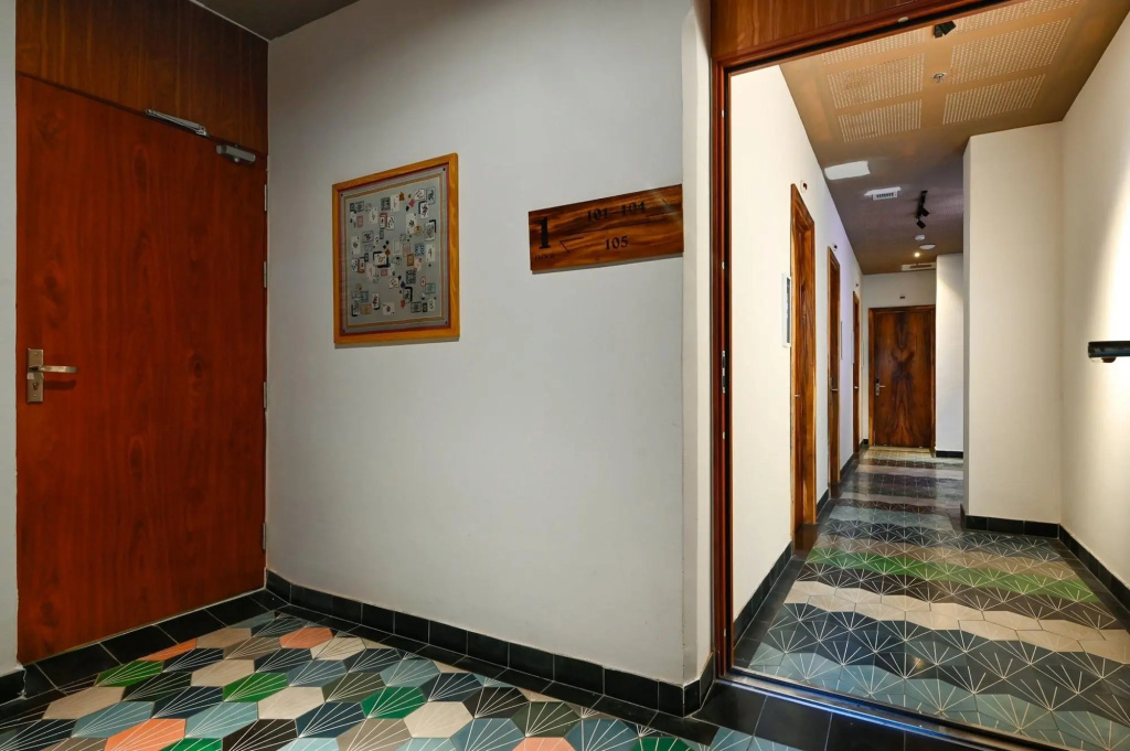 Sky Gem Central Hotel