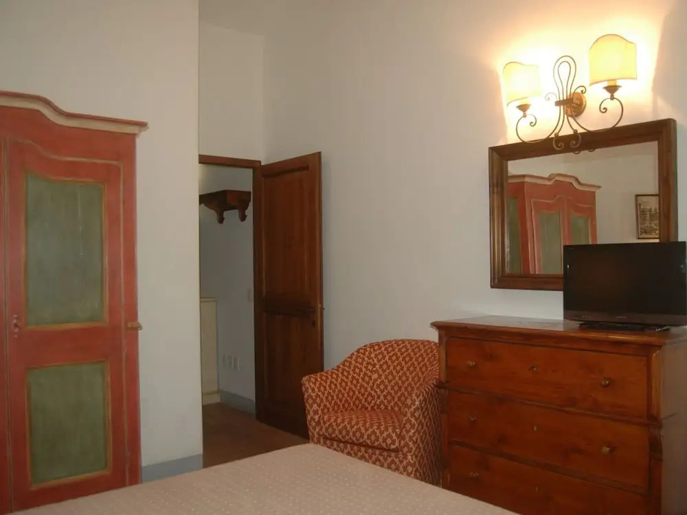 Delightful Apartment in Certaldo With Swimming Pool