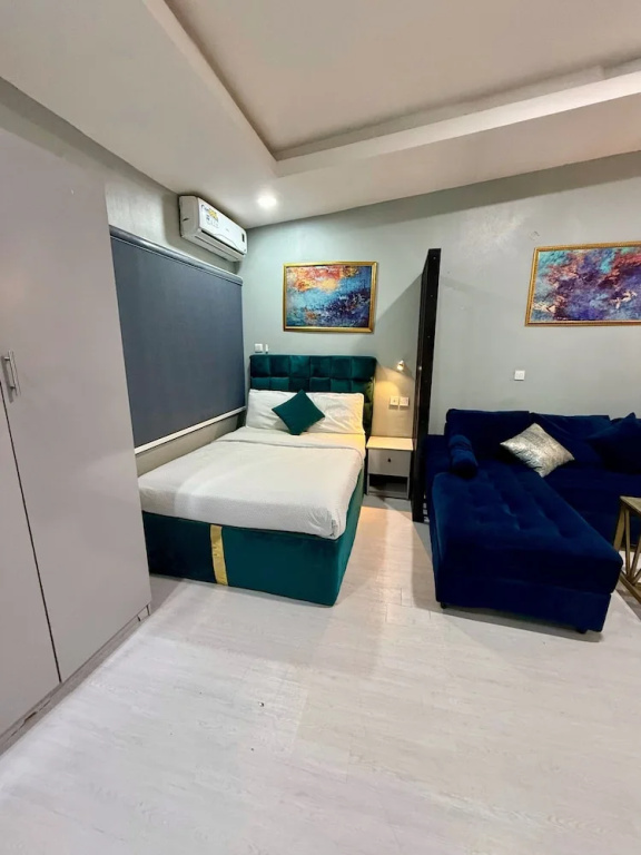 Open plan studio apartment unit