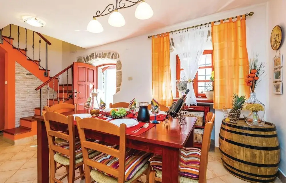 Beautiful Home in Moscenicka Draga With Wifi and 2 Bedrooms