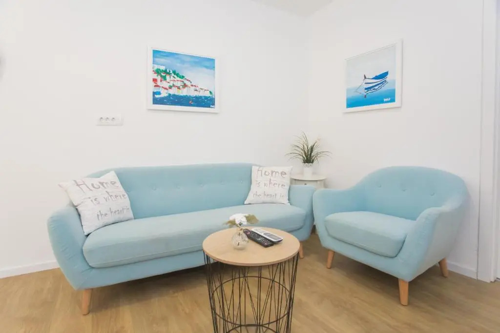 Aurum Apartment